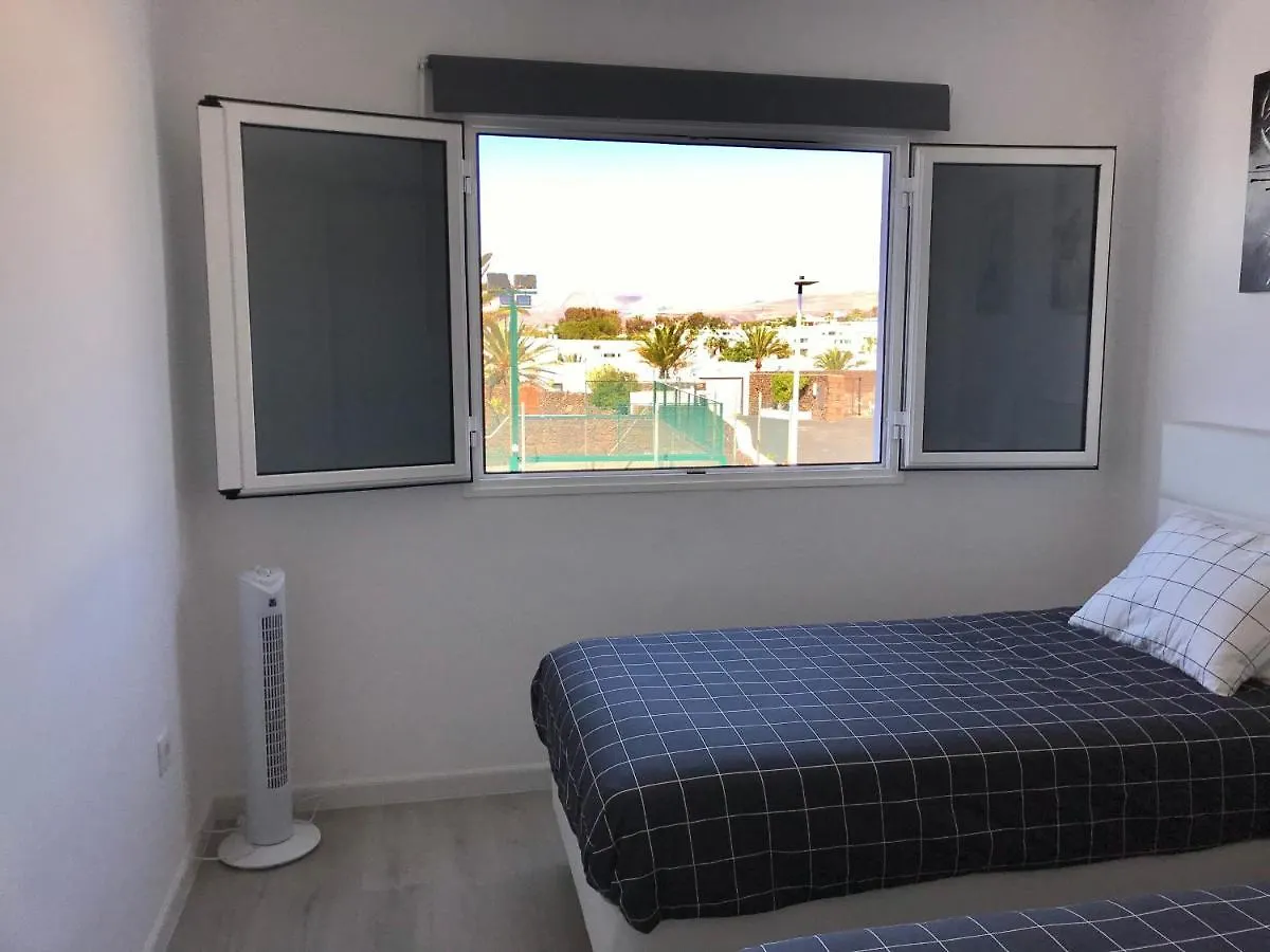 Beautiful 2 Bed Apt Atlantic View First Floor With Air Con & Free Wifi Apt 17A Apartment Puerto del Carmen  0*, Puerto del Carmen (Lanzarote)