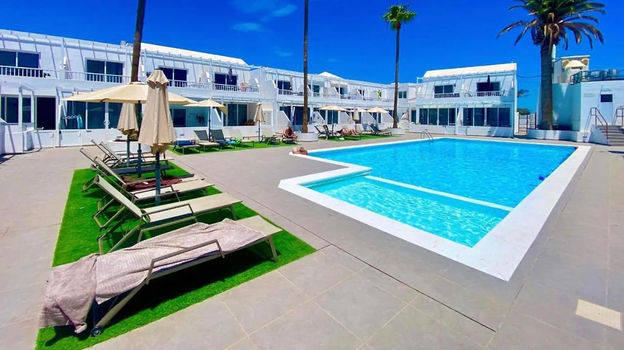 Beautiful 2 Bed Apt Atlantic View First Floor With Air Con & Free Wifi Apt 17A Apartment Puerto del Carmen  0*, Puerto del Carmen (Lanzarote) Spain