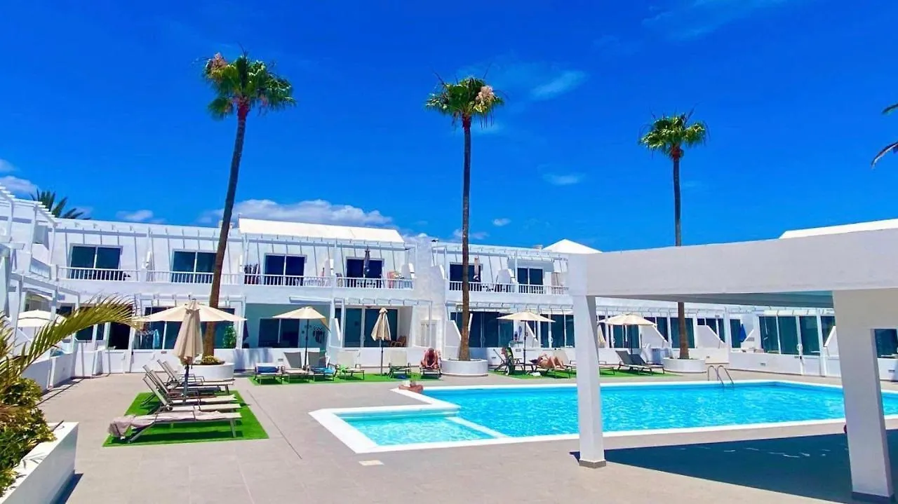 Beautiful 2 Bed Apt Atlantic View First Floor With Air Con & Free Wifi Apt 17A Apartment Puerto del Carmen   Puerto del Carmen (Lanzarote)