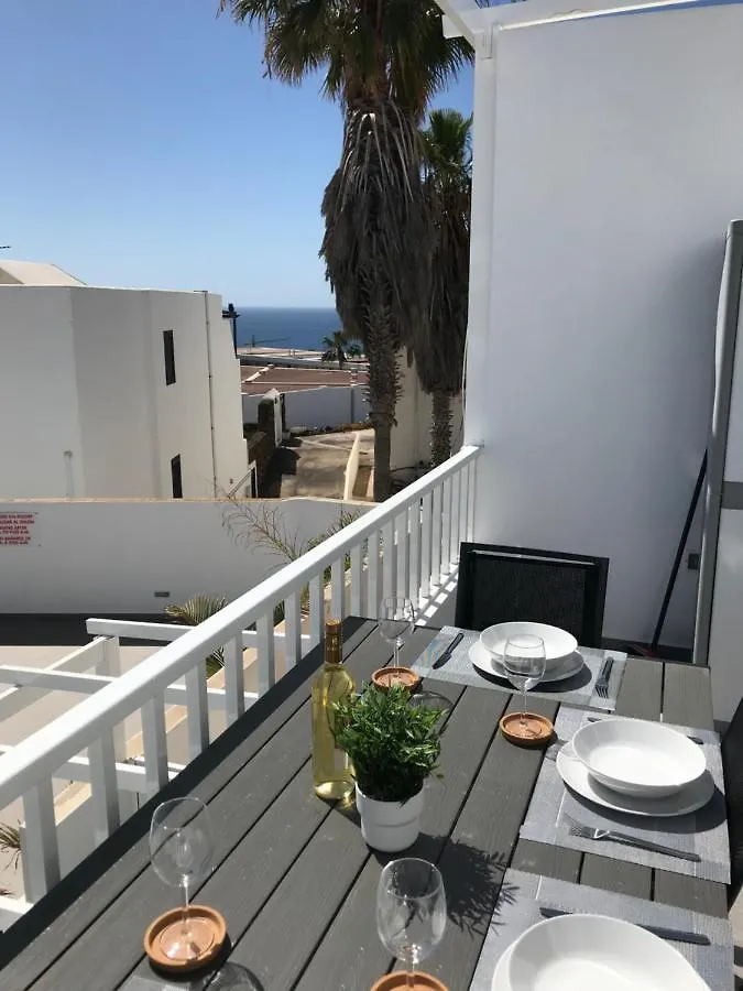 Beautiful 2 Bed Apt Atlantic View First Floor With Air Con & Free Wifi Apt 17A Apartment Puerto del Carmen  Puerto del Carmen (Lanzarote)