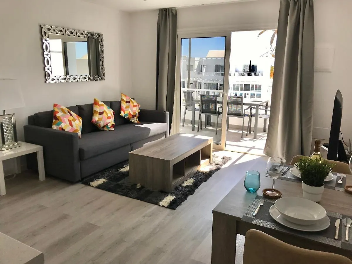 Beautiful 2 Bed Apt Atlantic View First Floor With Air Con & Free Wifi Apt 17A Apartment Puerto del Carmen  Puerto del Carmen (Lanzarote)